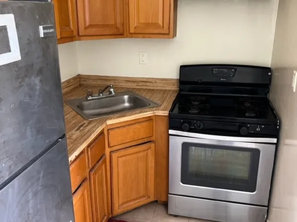 54 Vermont Street image 6 of 14