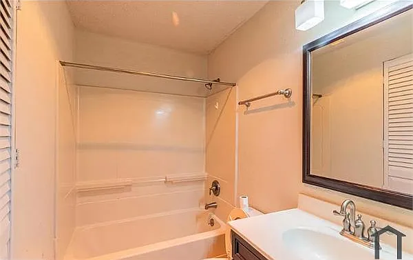 9606 Baron Pl — Photo 10