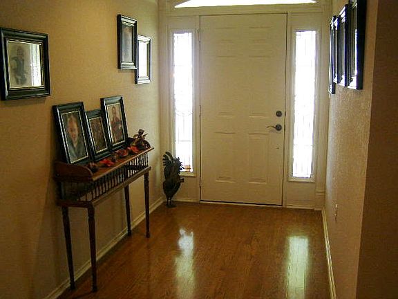 5th image of 808 Holly Ave