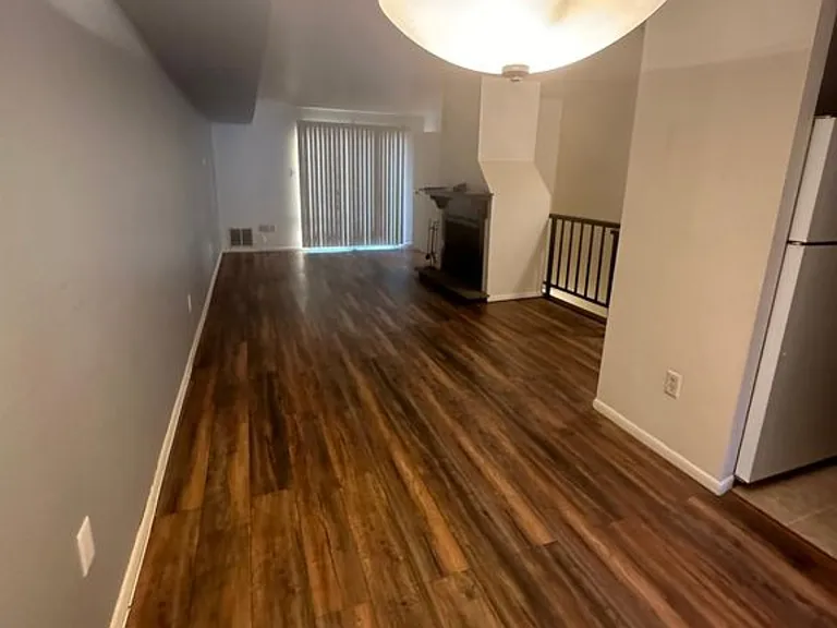35 Lancaster Est #35 — Photo 4