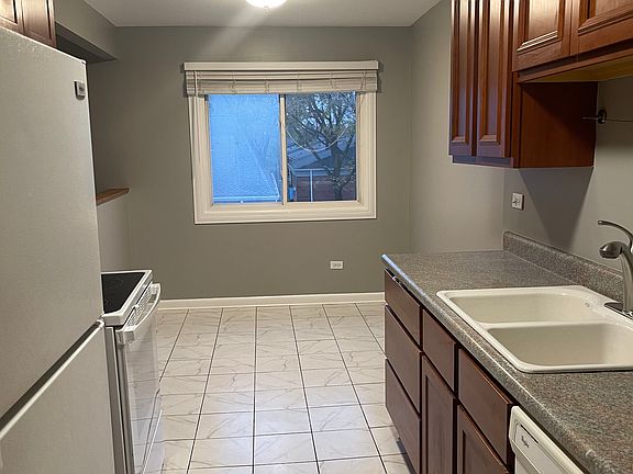 2nd image of 810 E Shady Way APT 303