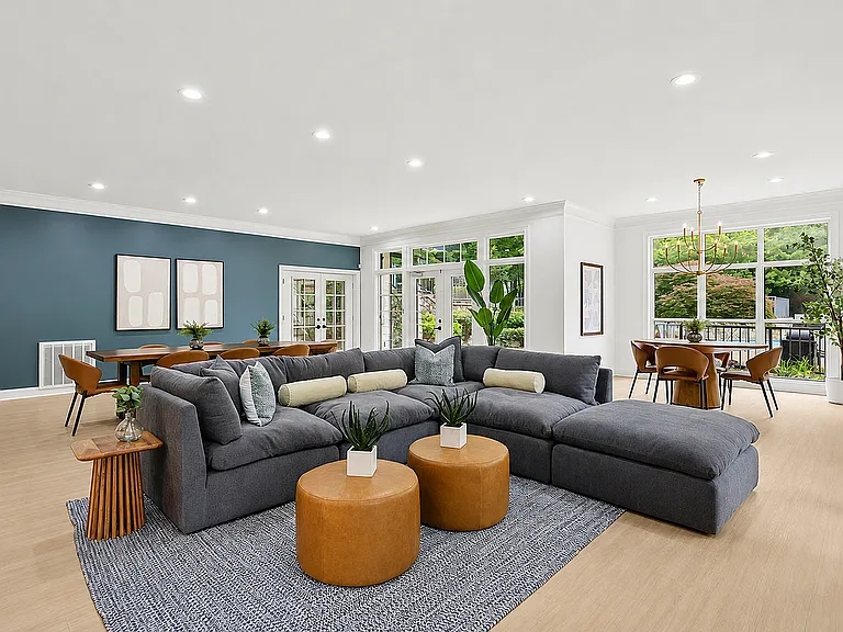 Avana Court — Photo 27