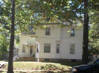 631 N Van Buren St, Iowa City, IA 52245