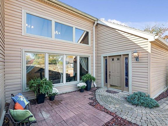 4th image of 1005 Kuebler Pl