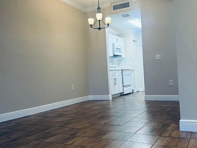 1139 Town Center Dr #11 — Photo 8