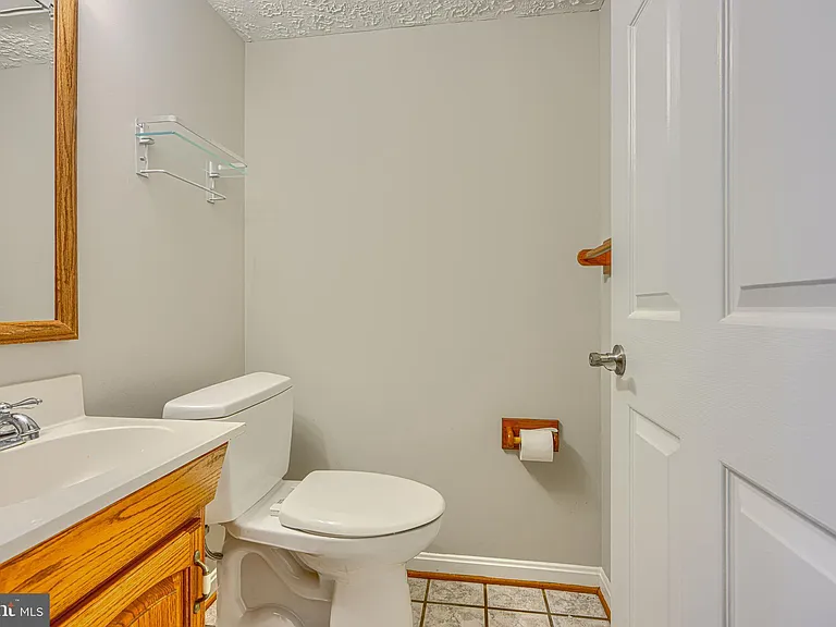 8301 Whitebark Ct — Photo 27