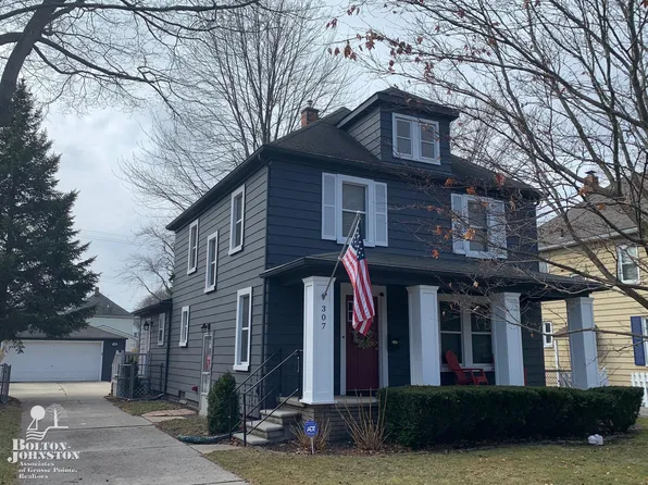 307 Moross Rd, Grosse Pointe Farms, MI 48236