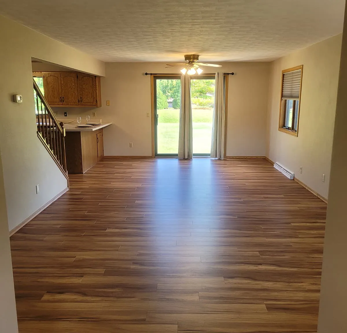 2 bed, 1.5 bath, 1450 sqft, $1,675 — Photo 3