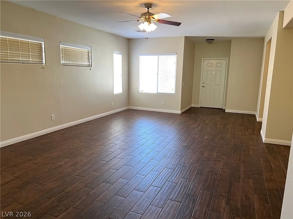 3 bed, 2.0 bath, 1628 sqft, $2,275 — Photo 2
