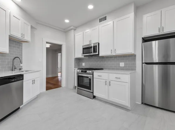 16 Clarkwood St APT 1, Mattapan, MA 02126