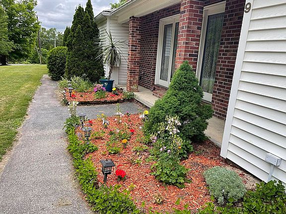 Front flower Garden Beds