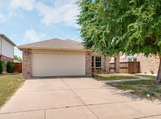 1932 Foxfield, Justin, TX 76247