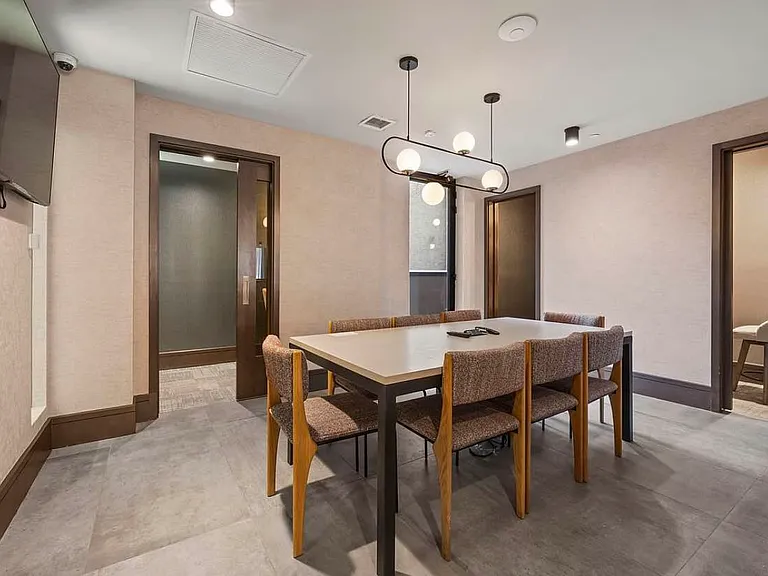 262 9th St #650 — Photo 22