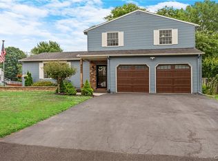 8060 Spruce Hill Dr, Clay, NY 13041