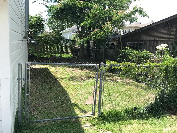 Private, fenced in yard