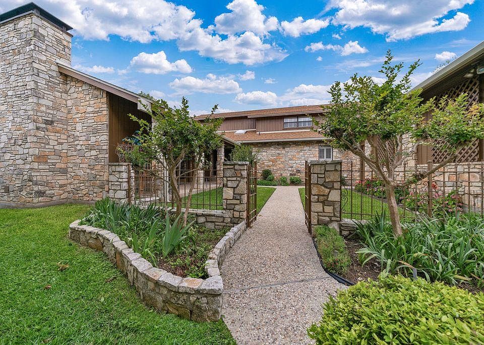 1st image of 2415 Birkdale Ln