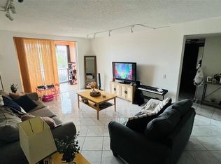 3650 Inverrary Dr #3T, Lauderhill, FL 33319