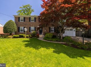 5402 Waycross Dr, Alexandria, VA 22310