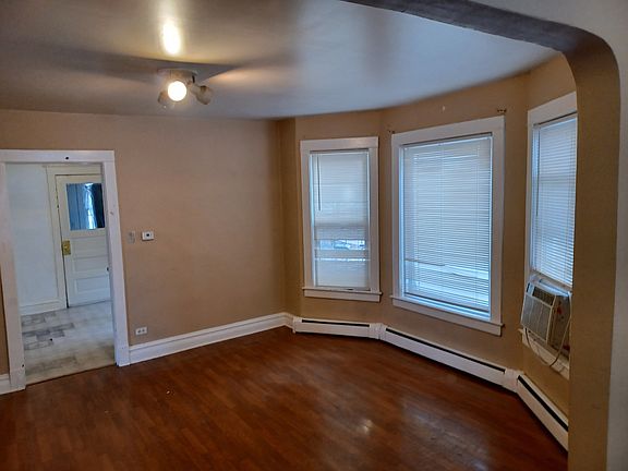 5th image of 223 Sherman Pl #1