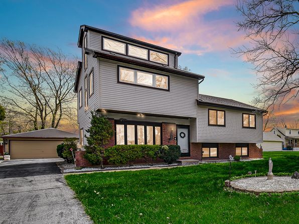 Willowbrook IL Real Estate - Willowbrook IL Homes For Sale | Zillow