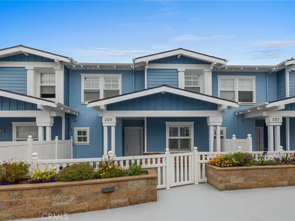 225 Aviation Pl, Manhattan Beach, CA 90266