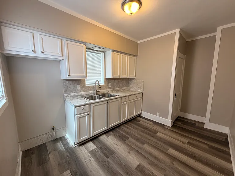 406 Utah St — Photo 6