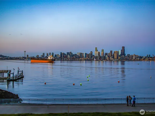 1661 Harbor Avenue SW #301, Seattle, WA 98126