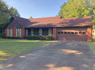 43 Cambridge Ln, Jackson, TN 38305