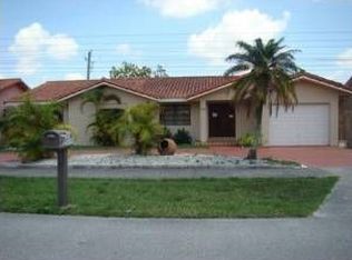 43 NW 136th Pl, Miami, FL 33182