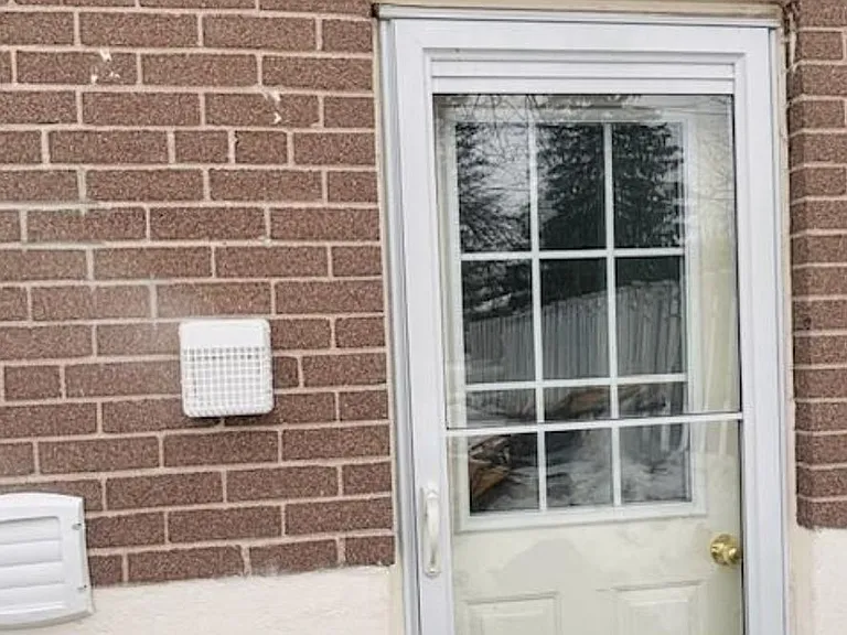 1 Ottawa Ct — Photo 2
