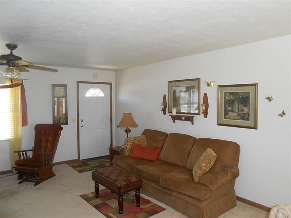 2nd image of 404 Turnberry Ave