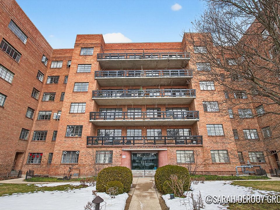 1st image of 505 Cherry St SE APT 303