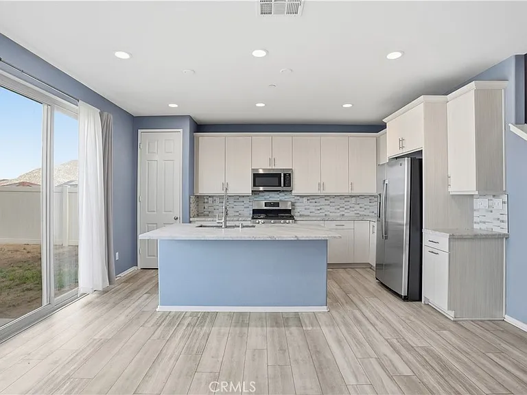 574 Feeder St — Photo 21