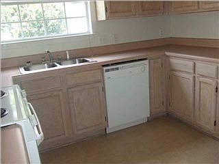 2nd image of 3330 Bo Peg Rd