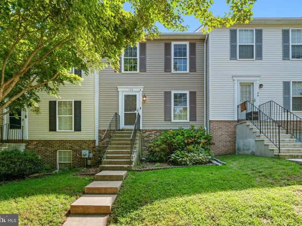 126 N Towne Ct, Mount Airy, MD 21771