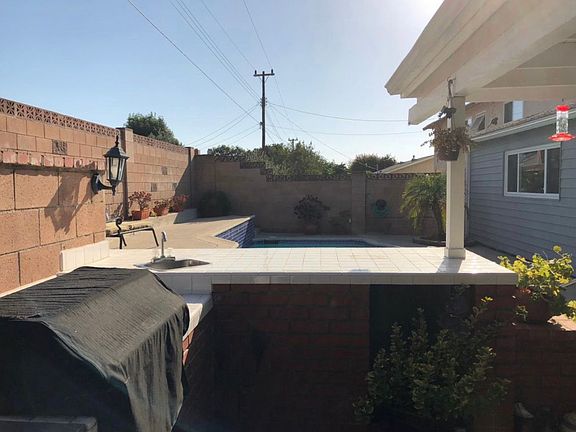 5th image of 2166 N Medina Ave