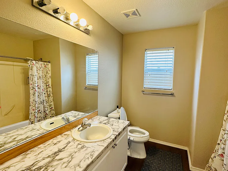 5216 NE Schoeler Cir — Photo 25