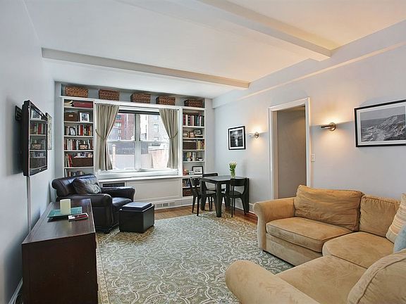 2nd image of 210 W 78th St APT 7D