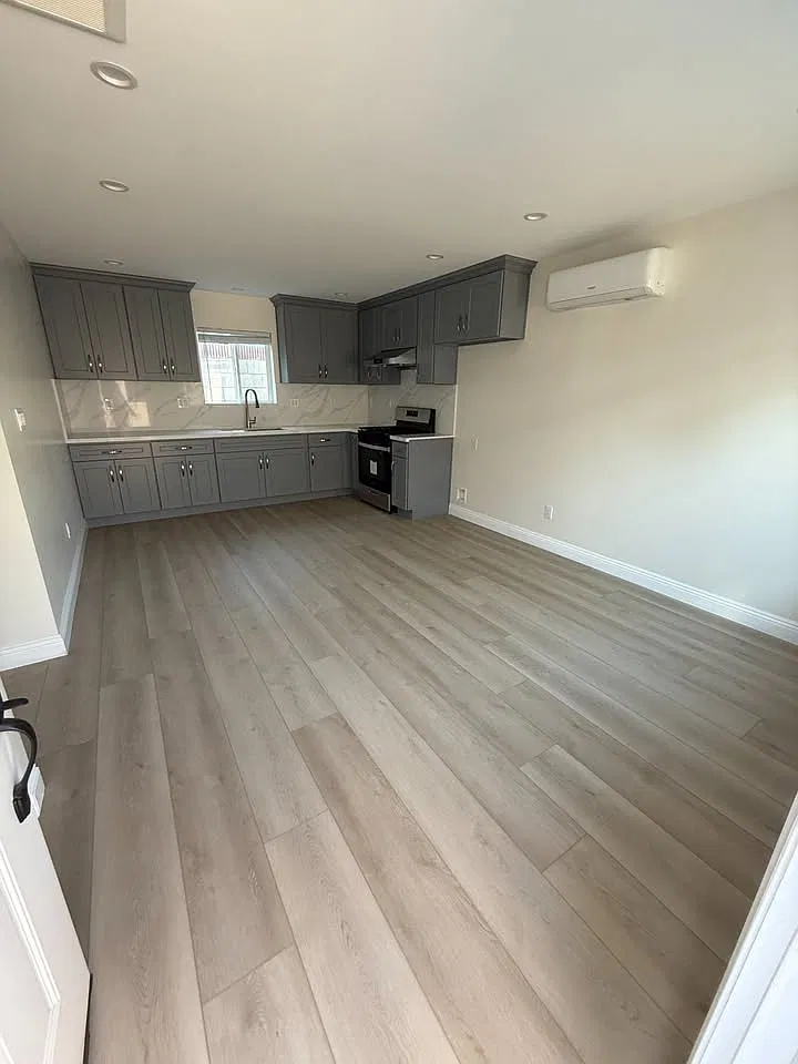 1 bed, 500 sqft, $1,700 — Photo 3
