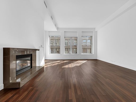 5th image of 109 Mercer St APT 4
