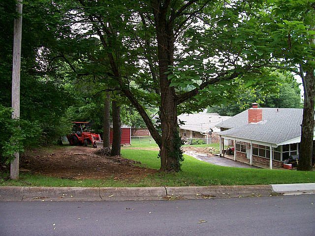 2nd image of 6811 Riviera Dr