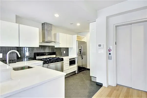 Rented by Compass | media 14