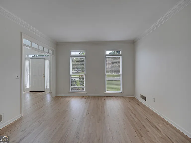 5795 Dovnick Dr — Photo 9