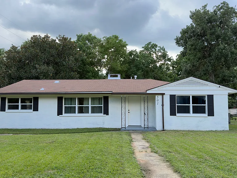 501 Mills Ave — Photo 29