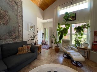 7224 Vuelta De La Luz, Santa Fe, NM 87507