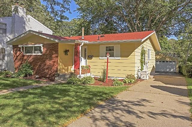 1st image of 4225 Lynn Ave