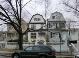 10907 34th Ave, Corona, NY 11368
