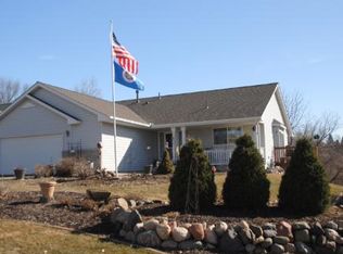 2412 Schaller Dr E, Maplewood, MN 55119