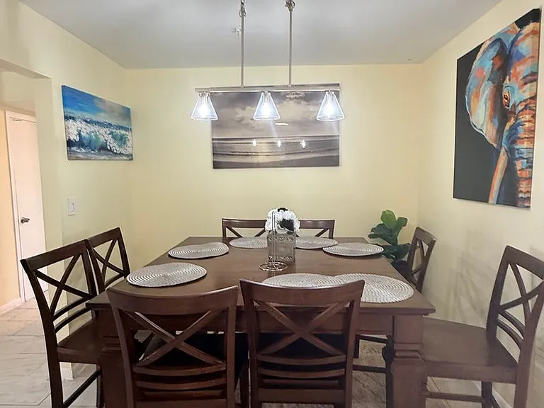 385 E Wildmere Ave — Photo 3