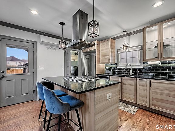 5th image of 219 Prospect Avenue